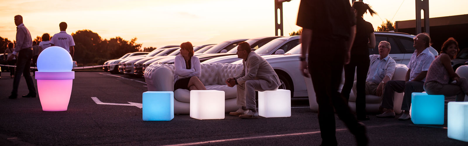 CUBE LUMINEUX SLIDE 1