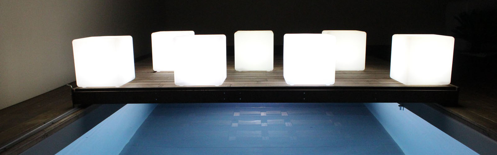 CUBE LUMINEUX SLIDE 15