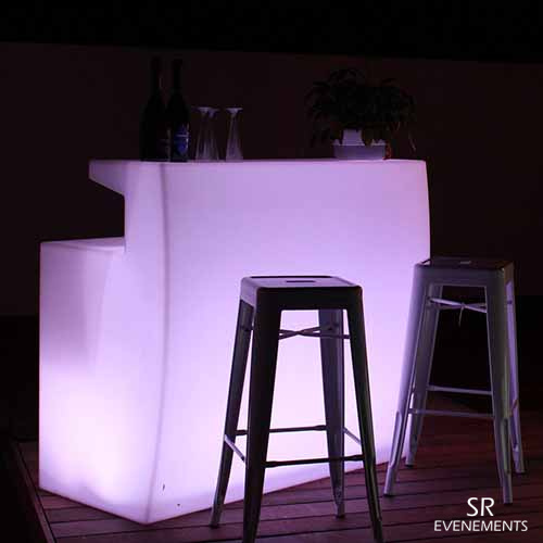 Bar droit lumineux 87557788_10220900162994479_2340771710489329664_o