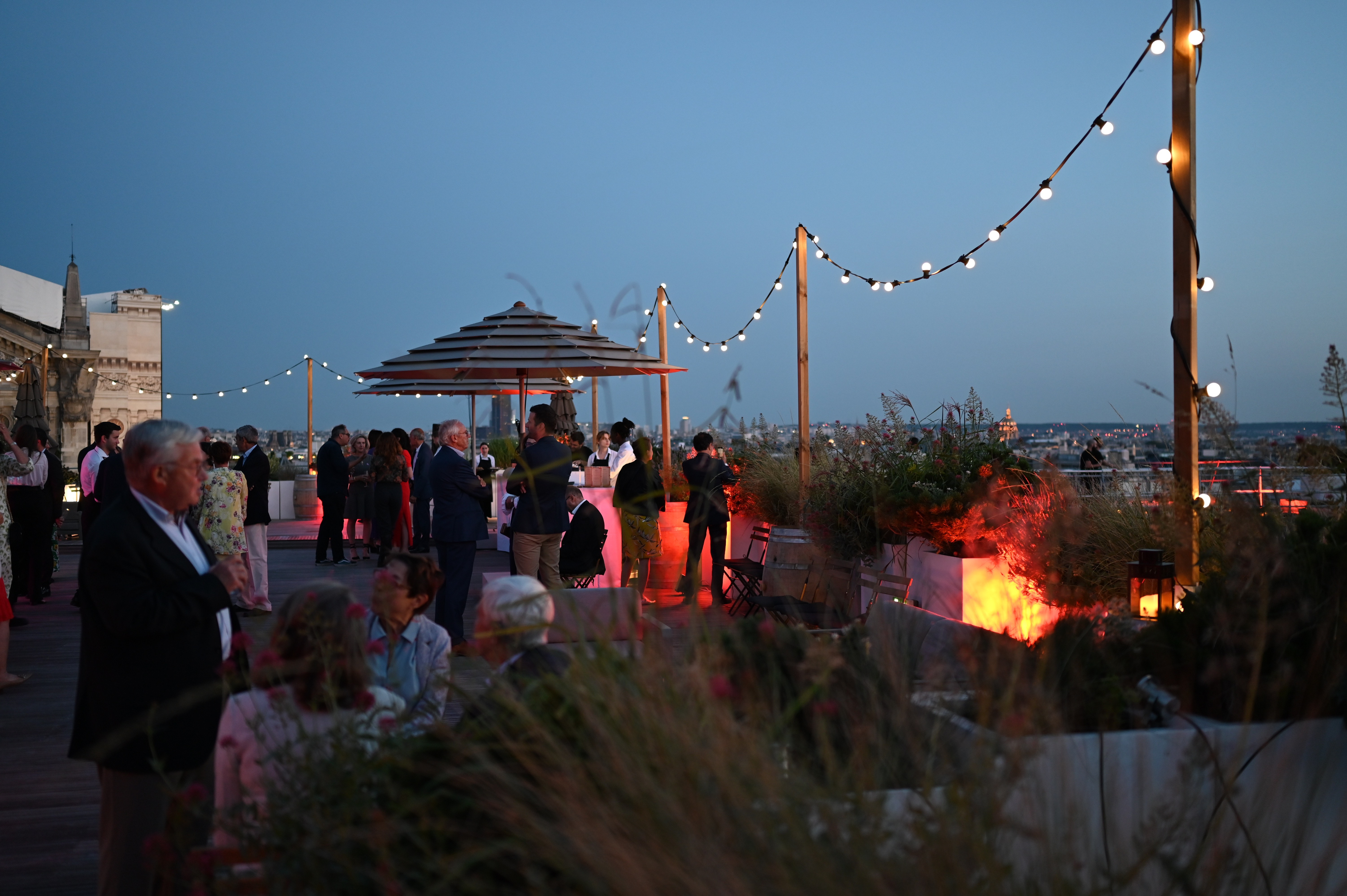 paris_guirlande_rooftop_2