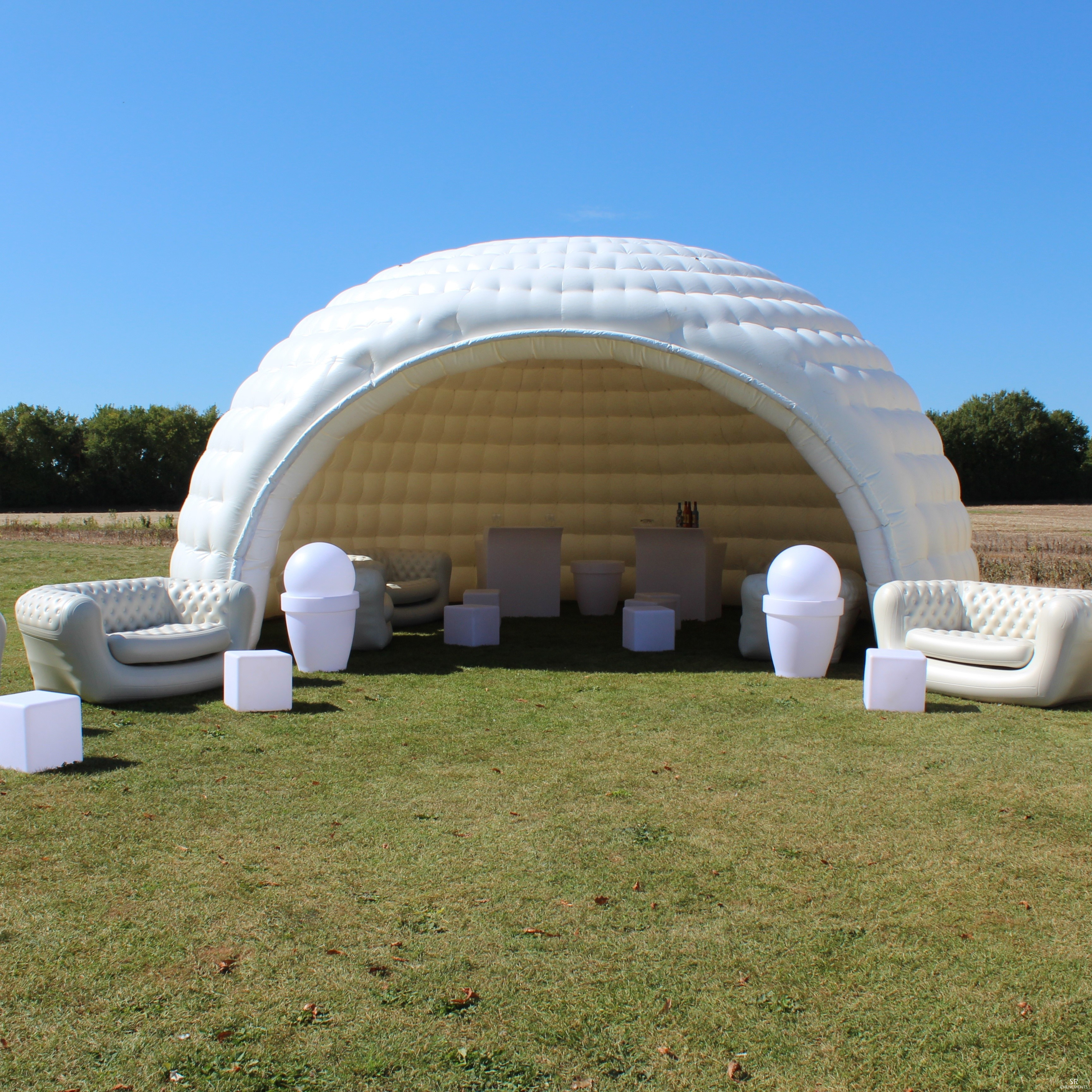 igloo gonflable carre