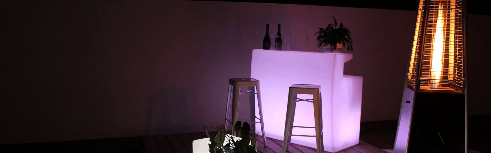 Vue de face du bar lumineux droit 120 cm