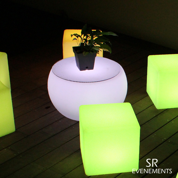 Vue du produit : table basse lumineuse ronde avec plateau en verre